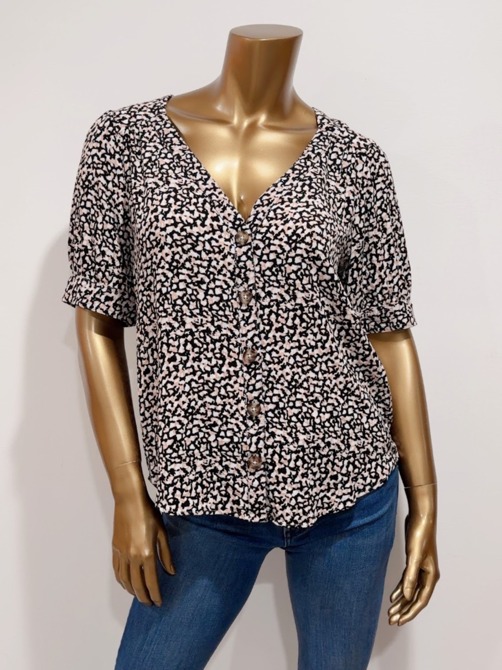 Maeve by Anthropologie Short Sleeve Button Down Blaise Top Size 10 - Picture 4 of 8